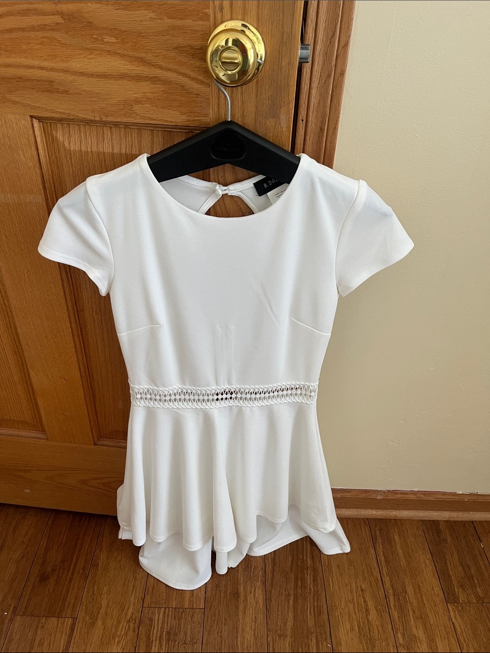 B Darlin White Short-Sleeve Lace-Waist Peplum Tunic